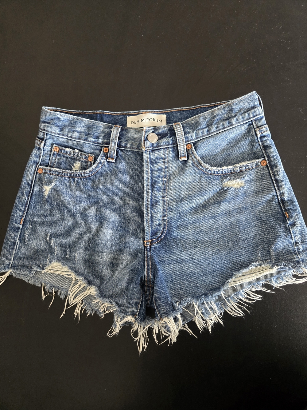 ​Aritzia Denim Forum The Ex-Boyfriend Short Size 24